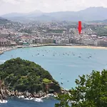 Next City Center San Sebastian Bus & Train Station Free Wifi