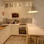 Modern Apartment In Central Romantic Quarter