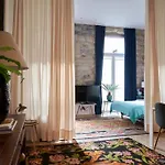 Unique And Stylish Apt In The Heart By Santiago Withac
