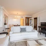 Bella Vista Luxury Apartment. Bay Views. Parking