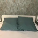 Cabernet Sauvignon Apartment. Surf Beach