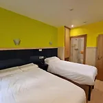 Pension Izar Bat Guesthouse