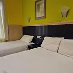 Pension Izar Bat Guesthouse