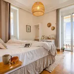 Far Out Inn Guesthouse
