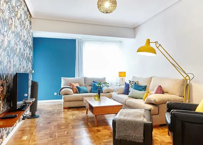 Salaberria Apartment With Private Garage