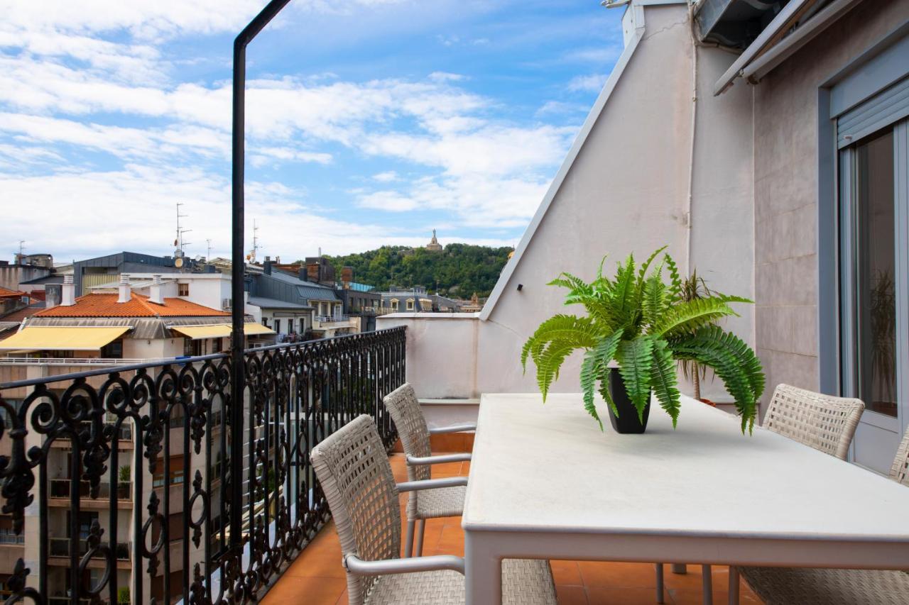 Modern With Spacious Terrace