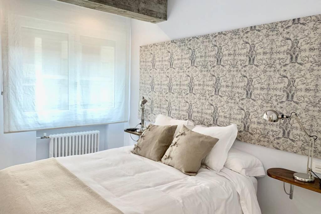 New Gorgeous - Beachfront - 3 Bd * San Sebastian