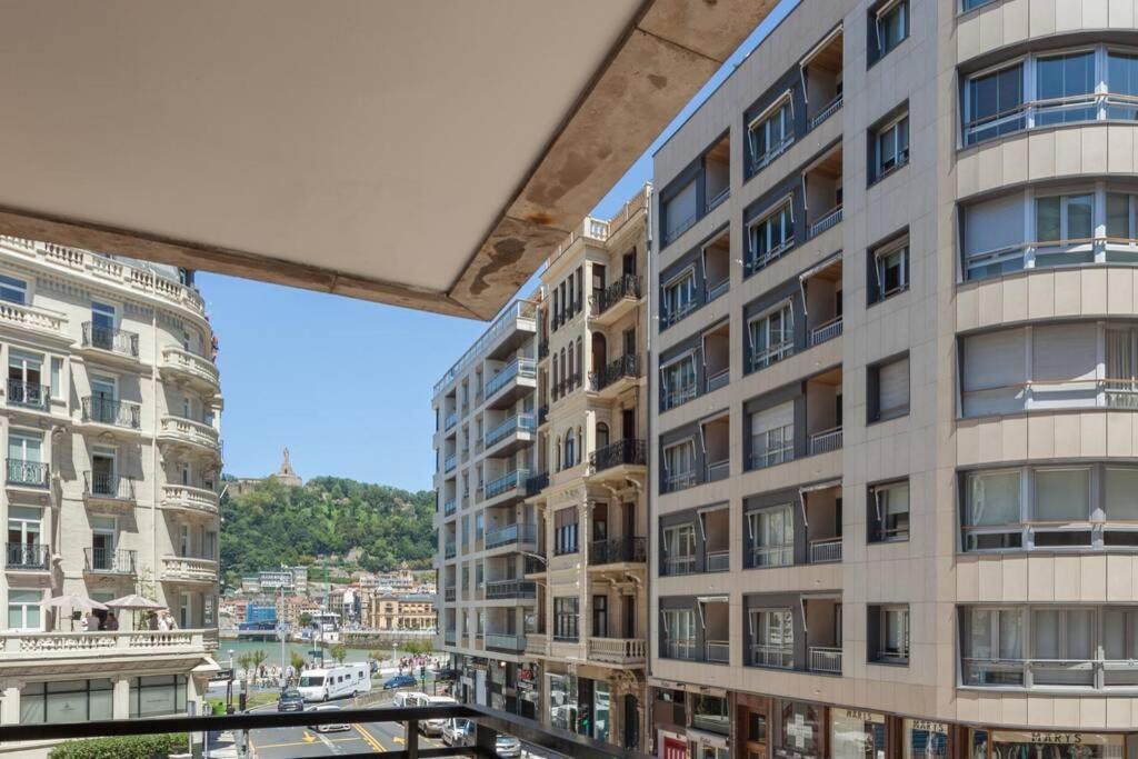 Apartment New Gorgeous - Beachfront - 3 Bd *