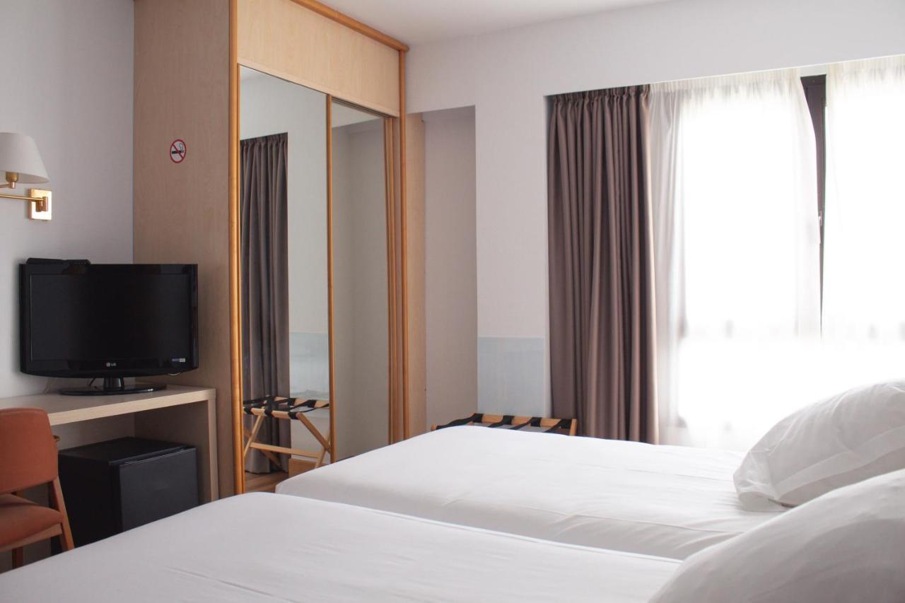 Ezeiza Hotel 2*