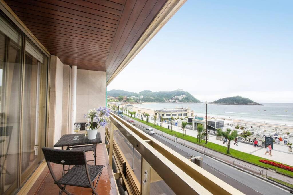 Bella Vista Luxury Apartment. Bay Views. Parking