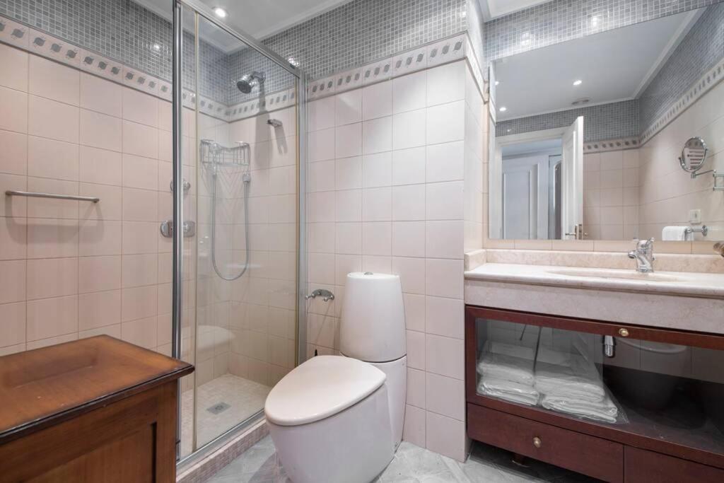Bella Vista Luxury Apartment. Bay Views. Parking Apartment San Sebastian