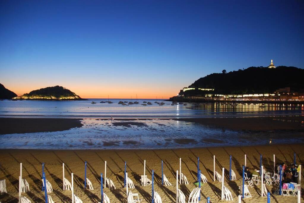 Bella Vista Luxury Apartment. Bay Views. Parking * San Sebastian