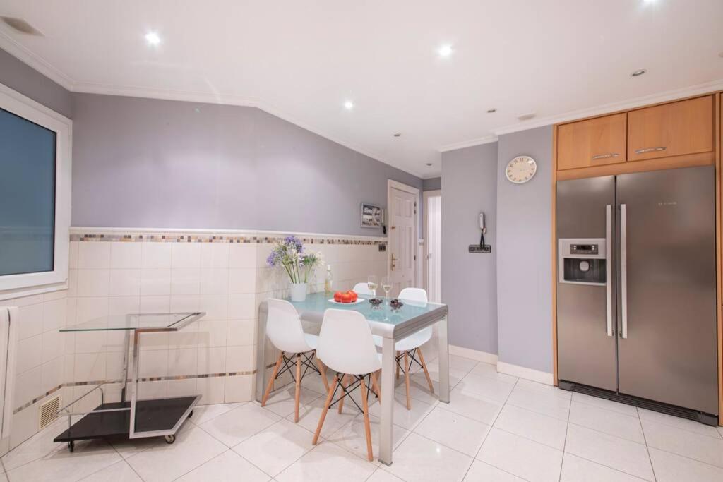 Bella Vista Luxury Apartment. Bay Views. Parking Apartment *