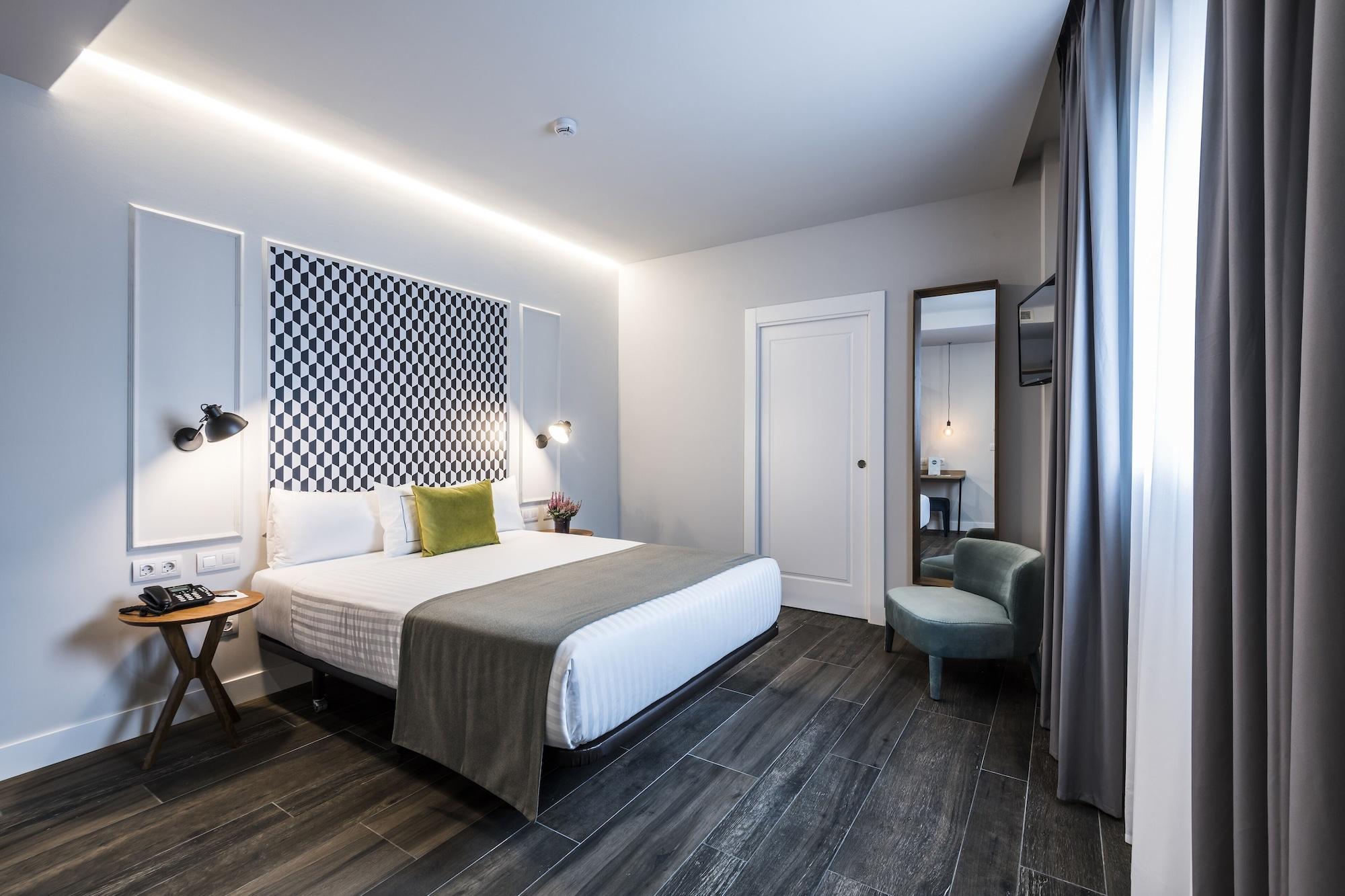 Intelier Victoria Hotel