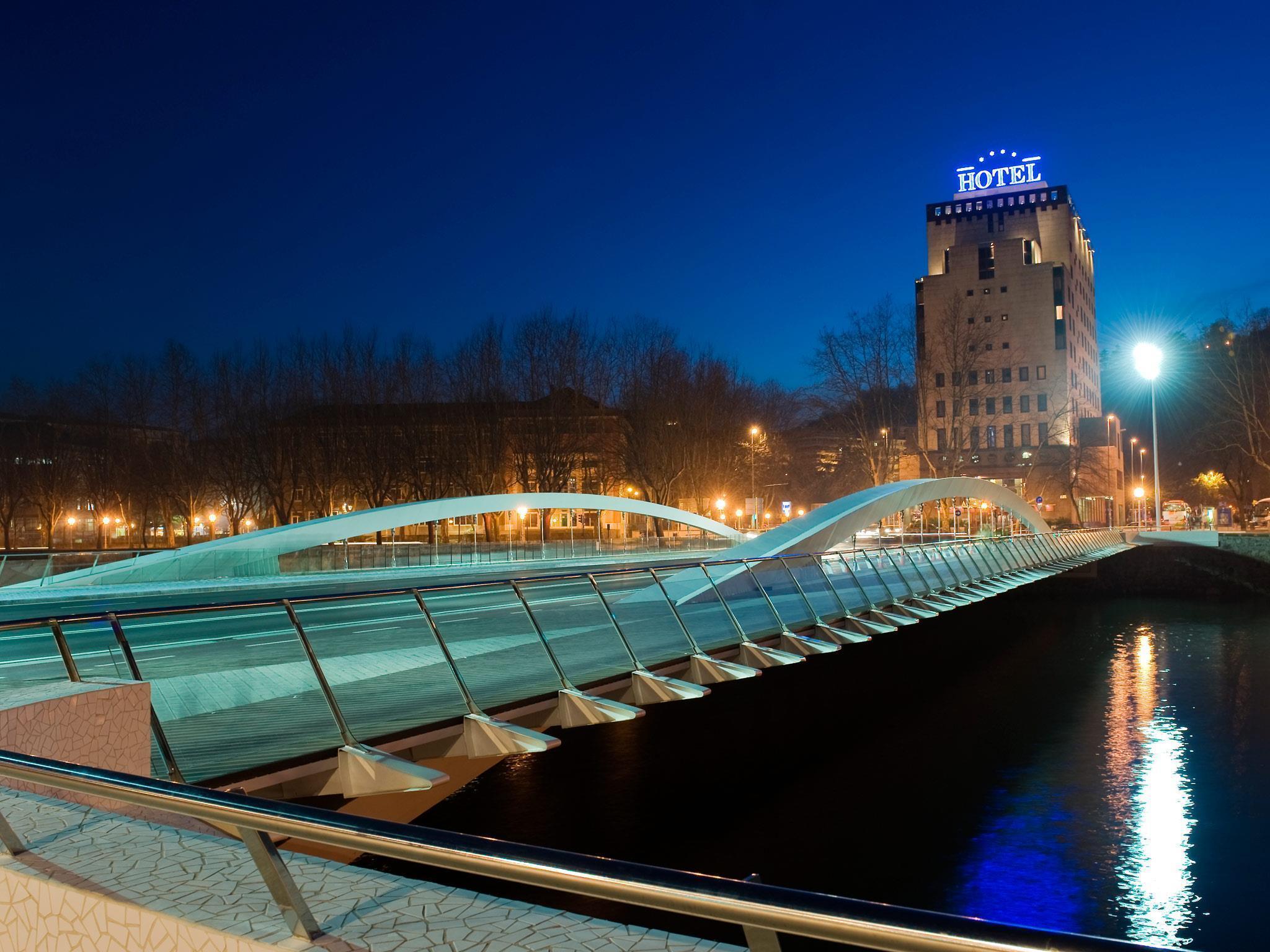 Silken Amara Plaza 4*