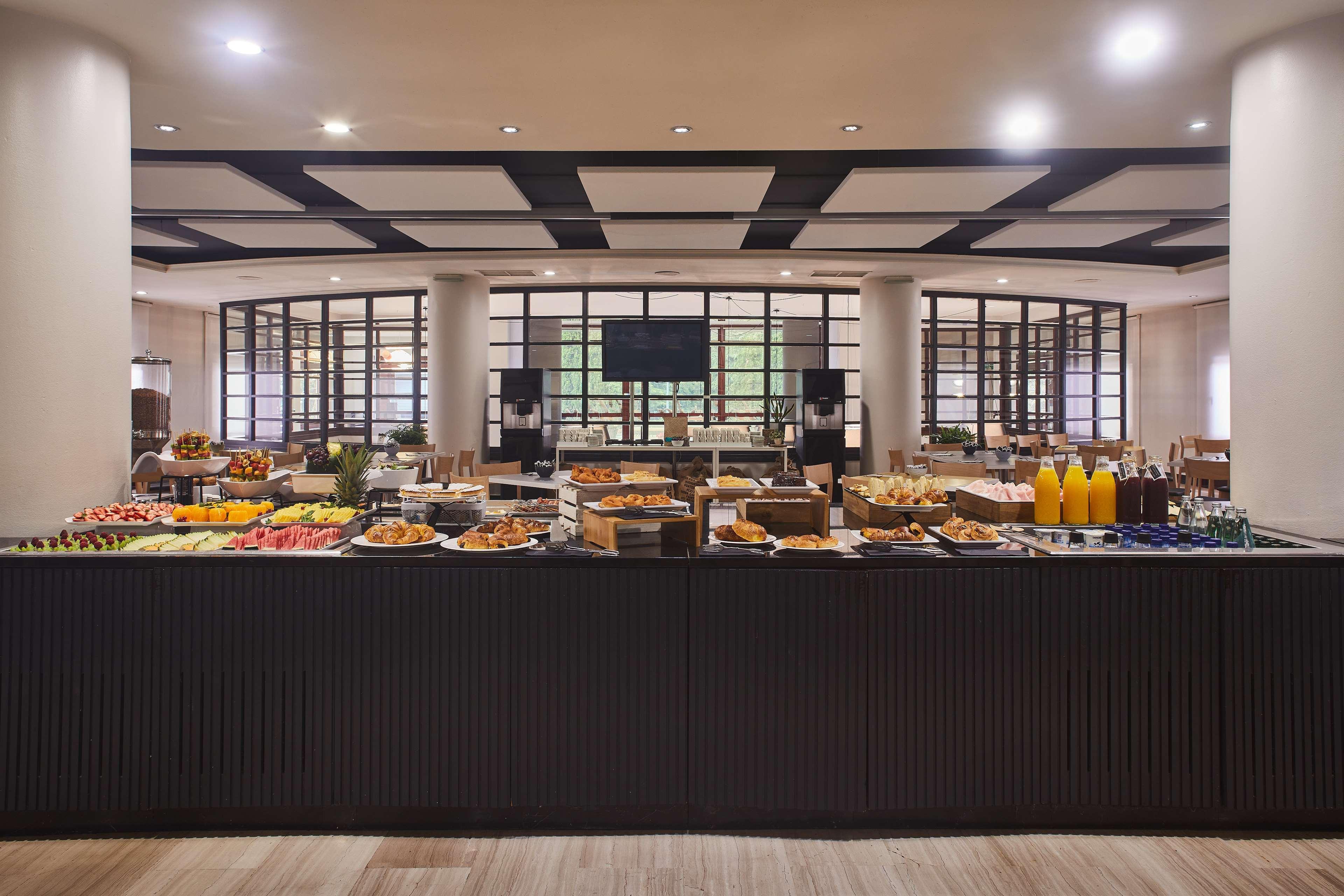 Hotel Silken Amara Plaza