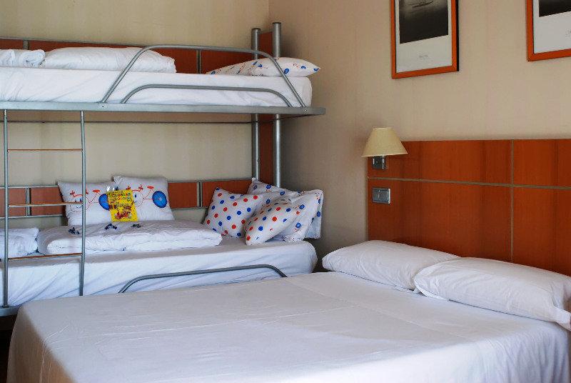 Hotel Orly, Affiliated By Melia Saint-Sébastien