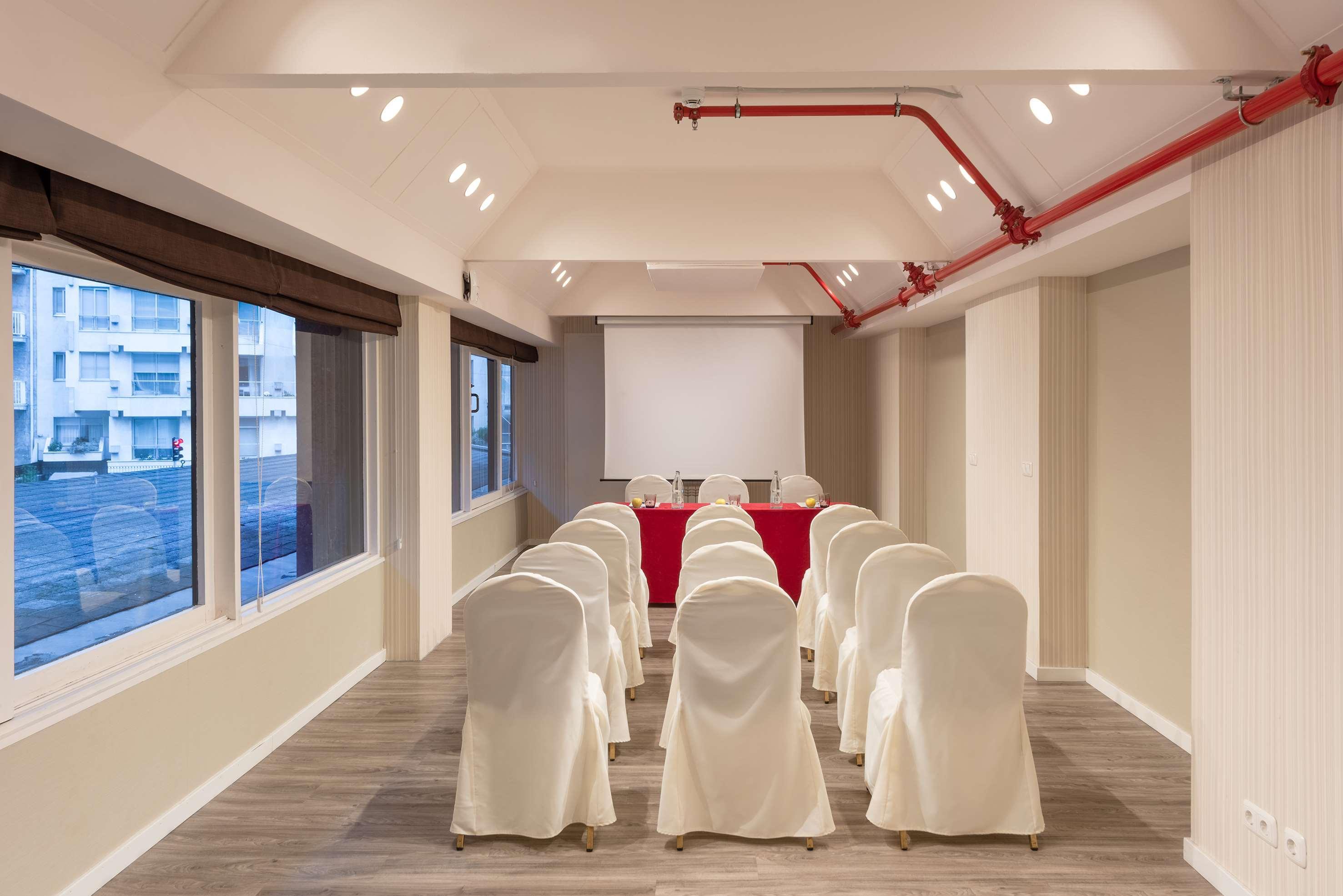 Hotel Orly, Affiliated By Melia