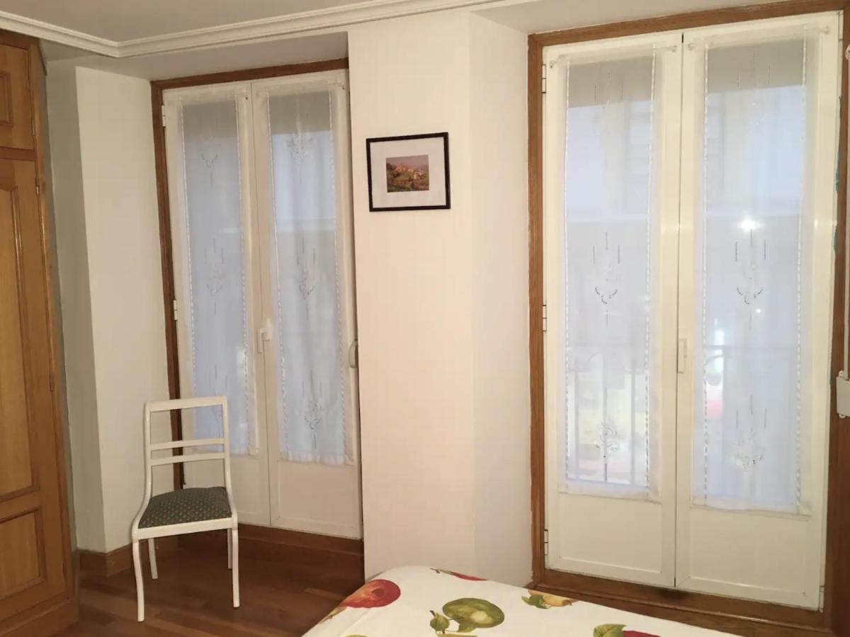 Comodo En La Parte Vieja, Old Town Apartment