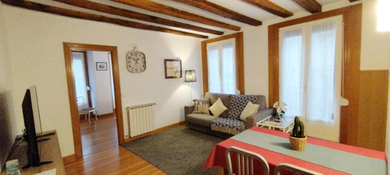Comodo En La Parte Vieja, Old Town Apartment