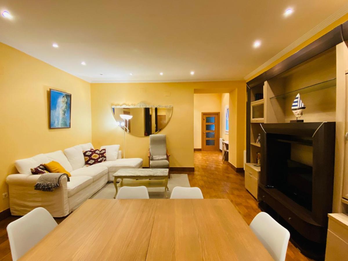 Casa Naranja - Centrally Located, Spacious, Unique Apartment San Sebastián