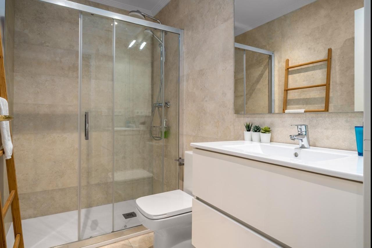 100m Playa Concha 4 Parking A 1 Calle Apartment
