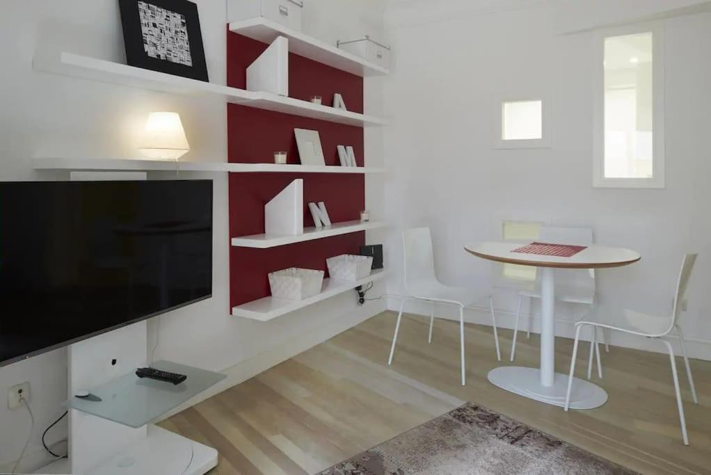 Apartment Reformado Junto A La Playa De La Concha En Donostia-san Sebastian - Marina 4