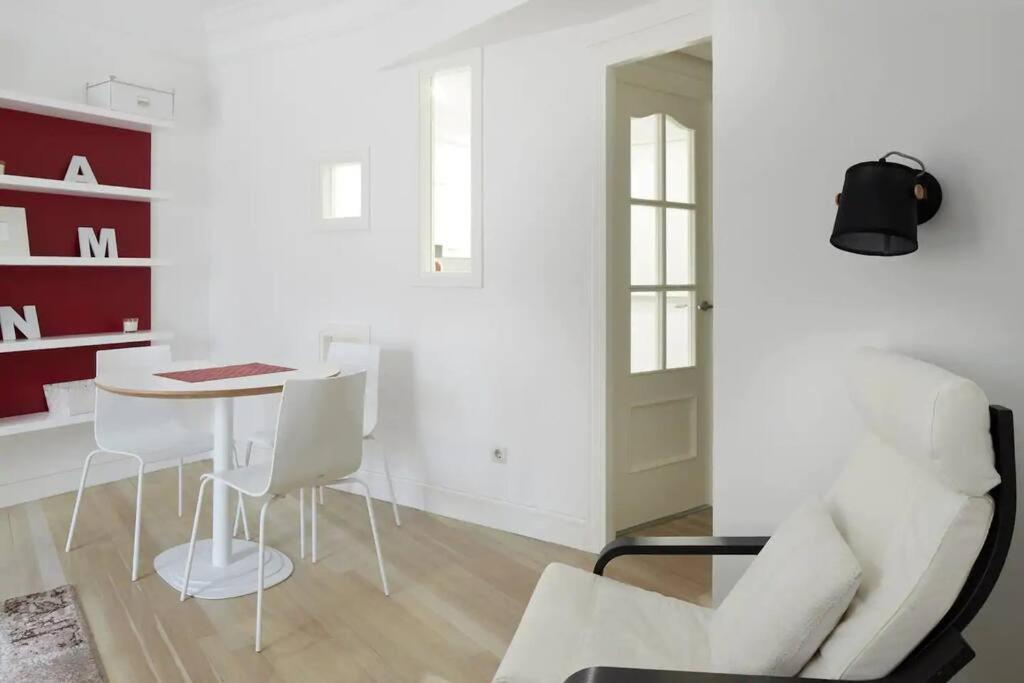 Apartment Reformado Junto A La Playa De La Concha En Donostia-san Sebastian - Marina 4