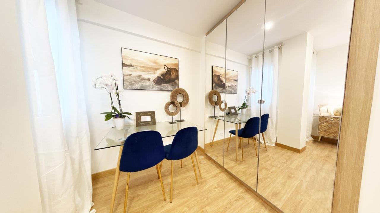 Paradise Luxurious Flat, Free Parking, 3 Double Rooms, Terrace, Jacuzzi, Fully Renovated *