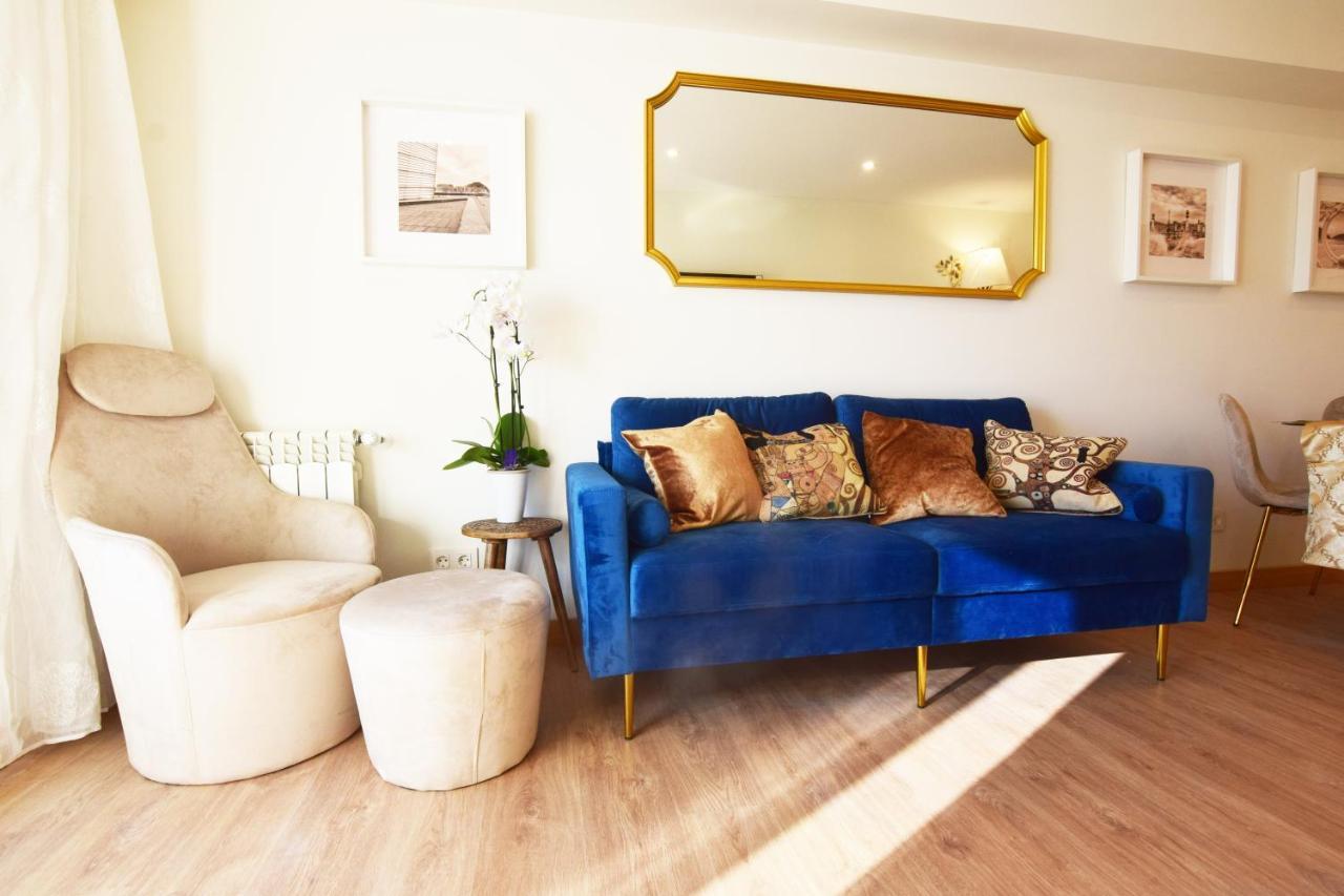 Paradise Luxurious Flat, Free Parking, 3 Double Rooms, Terrace, Jacuzzi, Fully Renovated San Sebastián