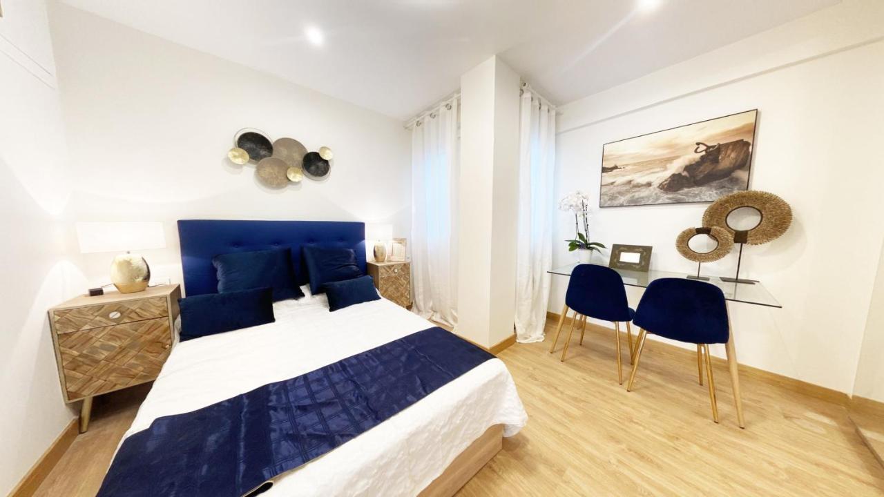 Paradise Luxurious Flat, Free Parking, 3 Double Rooms, Terrace, Jacuzzi, Fully Renovated San Sebastián