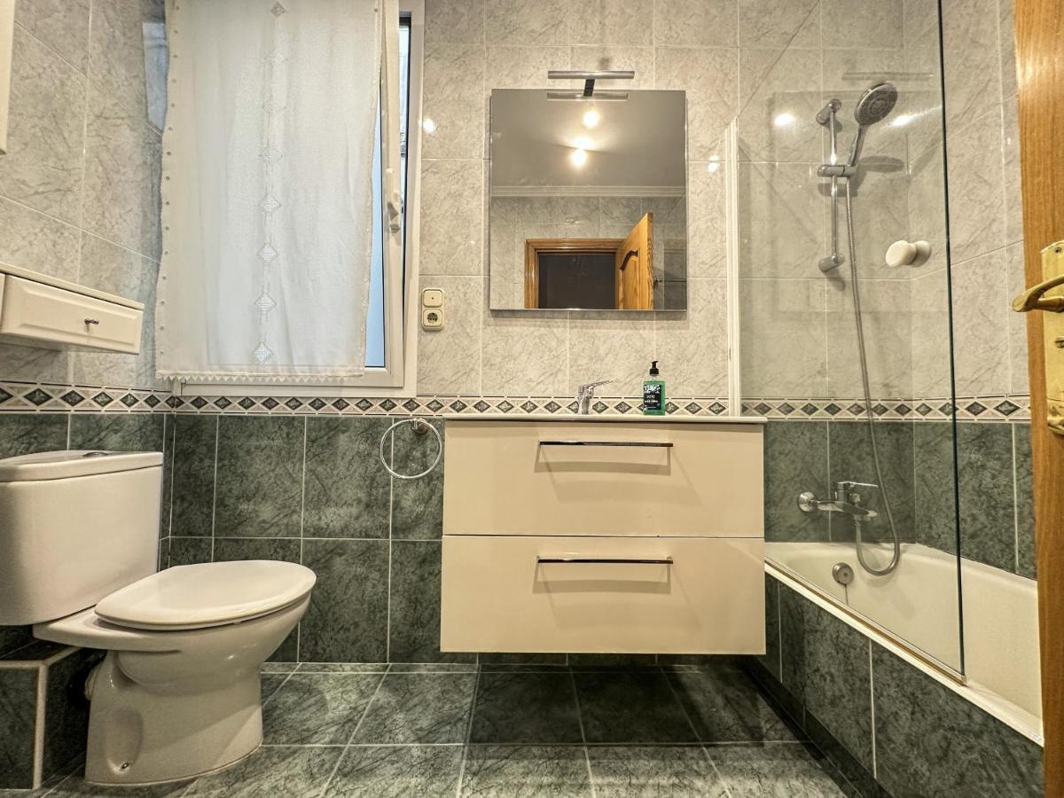 Apartment Olas De Ondarreta - Local Rentss San Sebastian