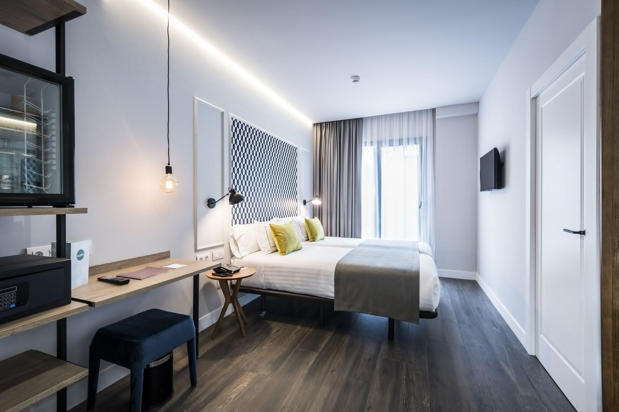 Intelier Victoria Hotel