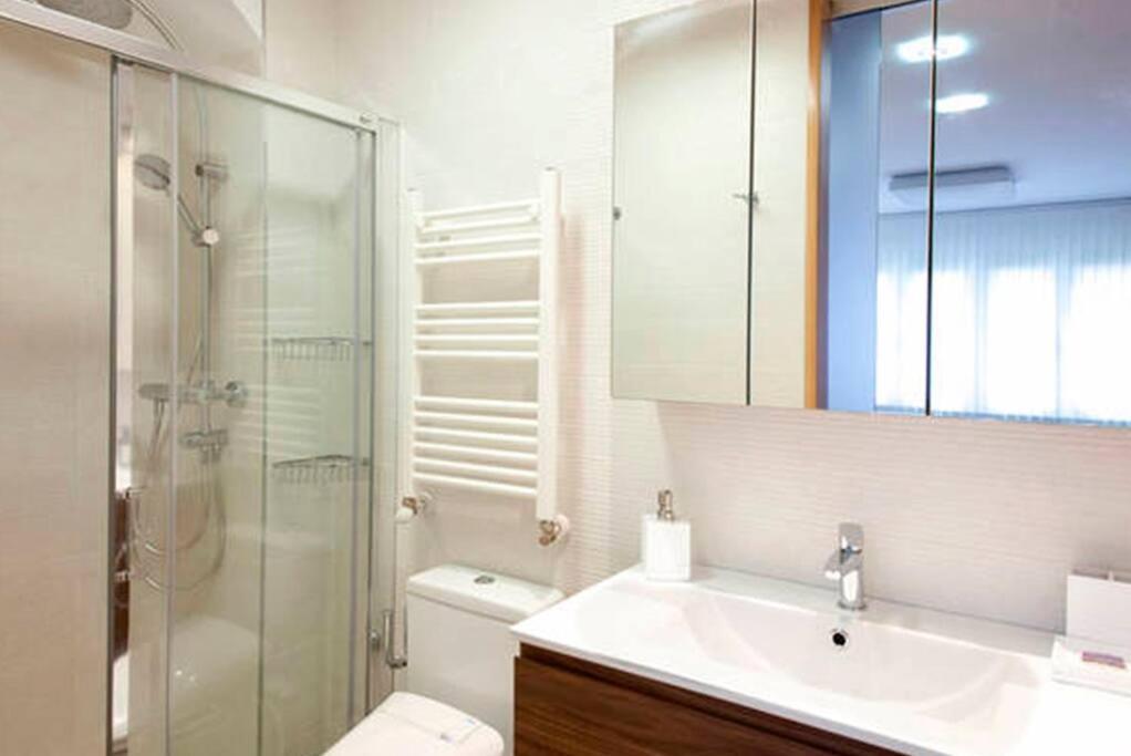 Apartment Apartamento Suite+ Parking Cerrado-reg. Ess 00013 *