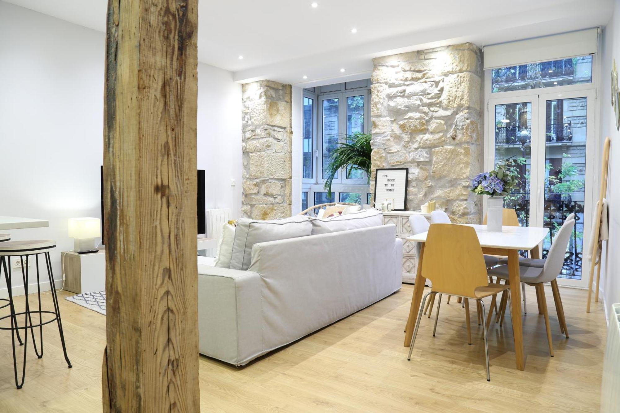 Cozy And Centric By Cisan Apartment *