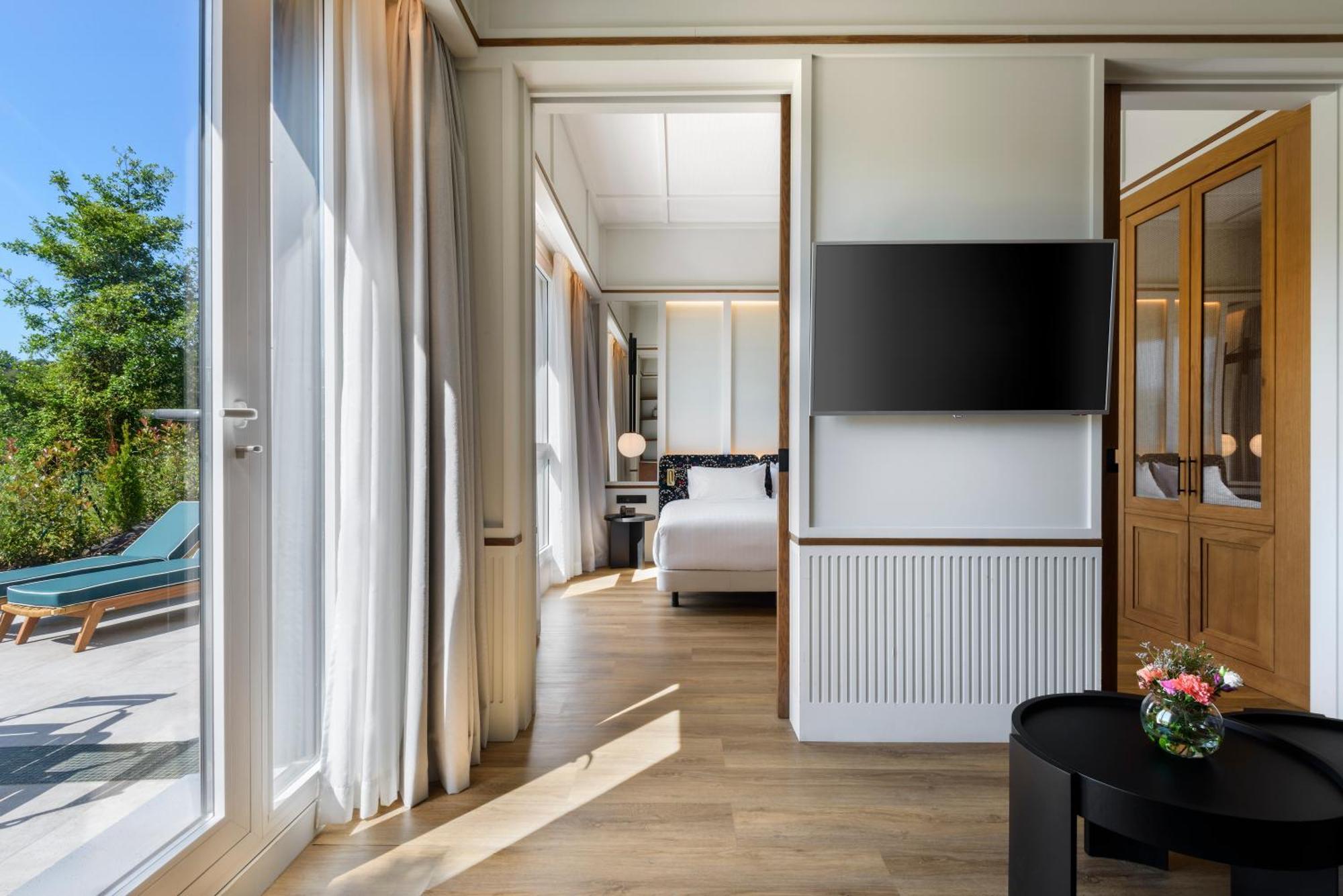 Tres Reyes Hotel 4*
