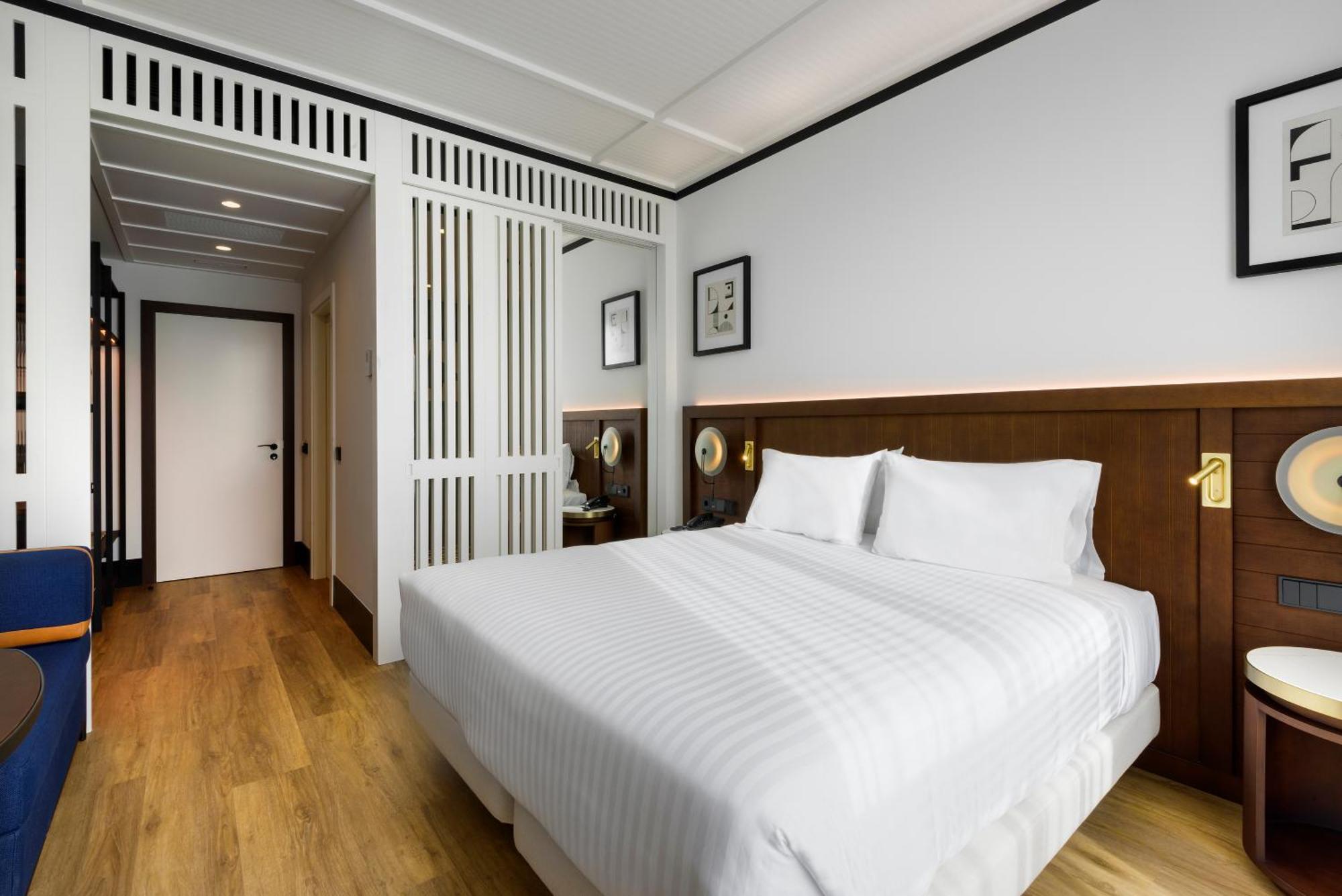 Tres Reyes Hotel 4*