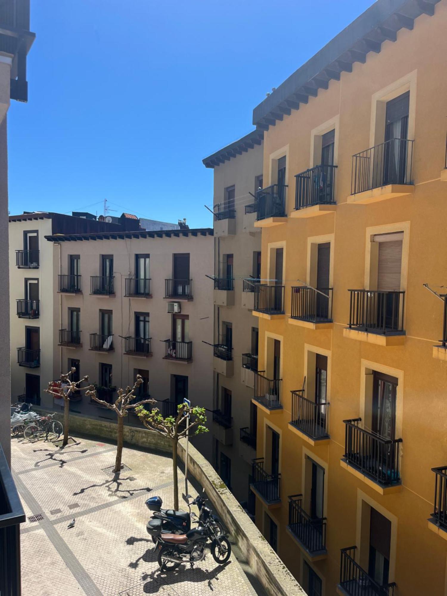 Sagues * San Sebastian