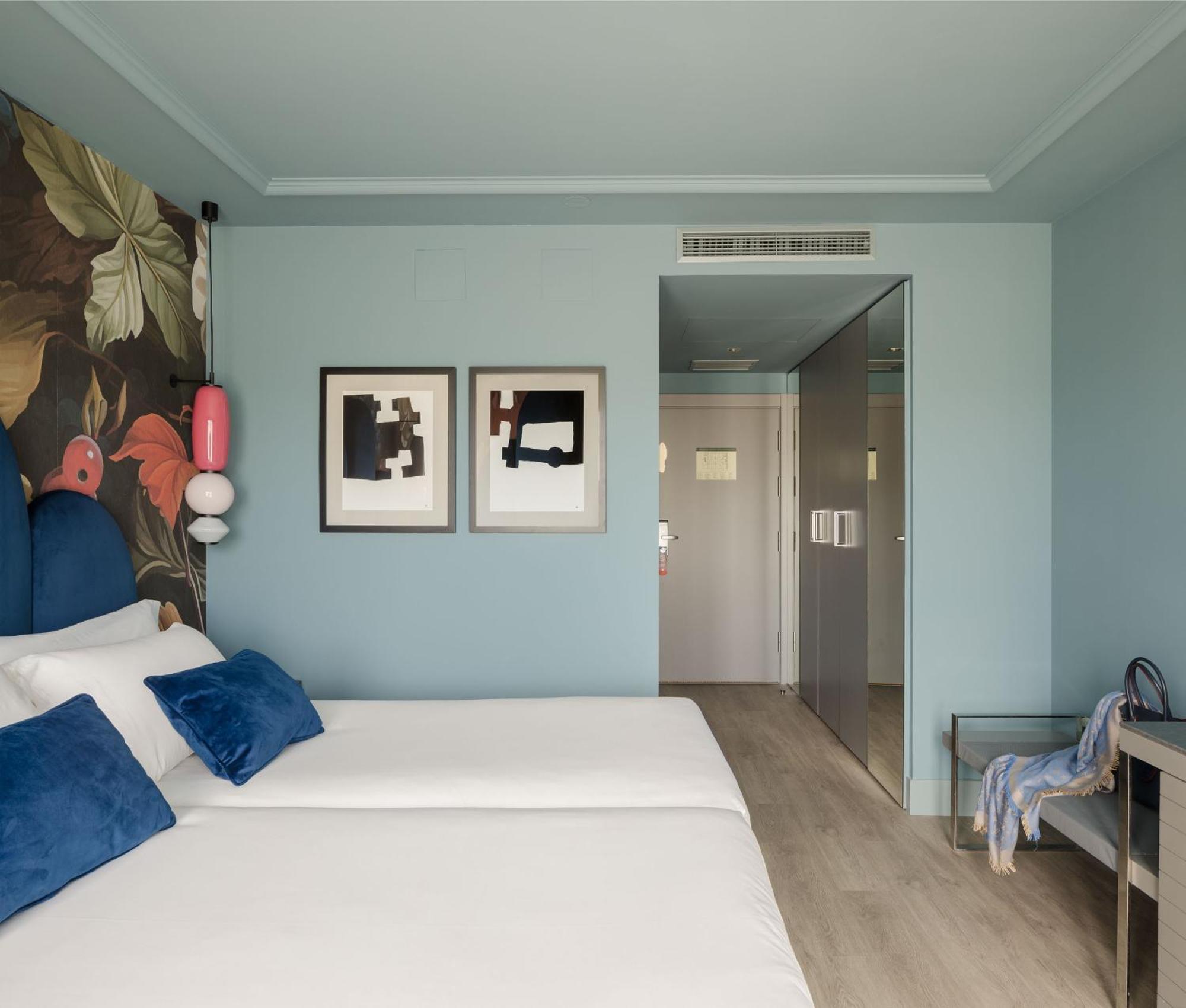 Hotel Antik 4*