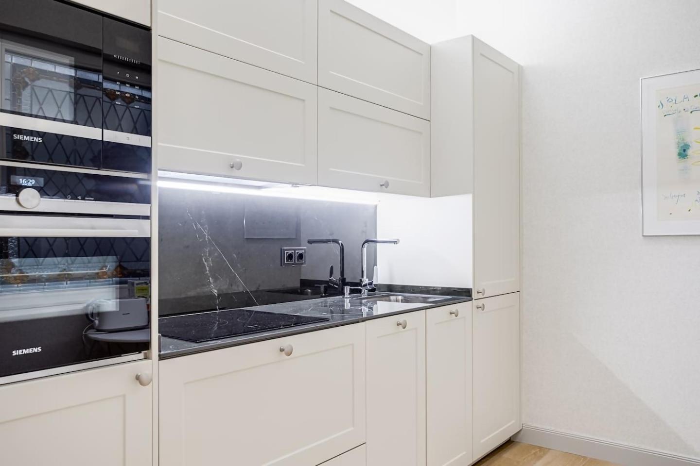Apartment La Bella Easo New Ac Design Near La Concha San Sebastian