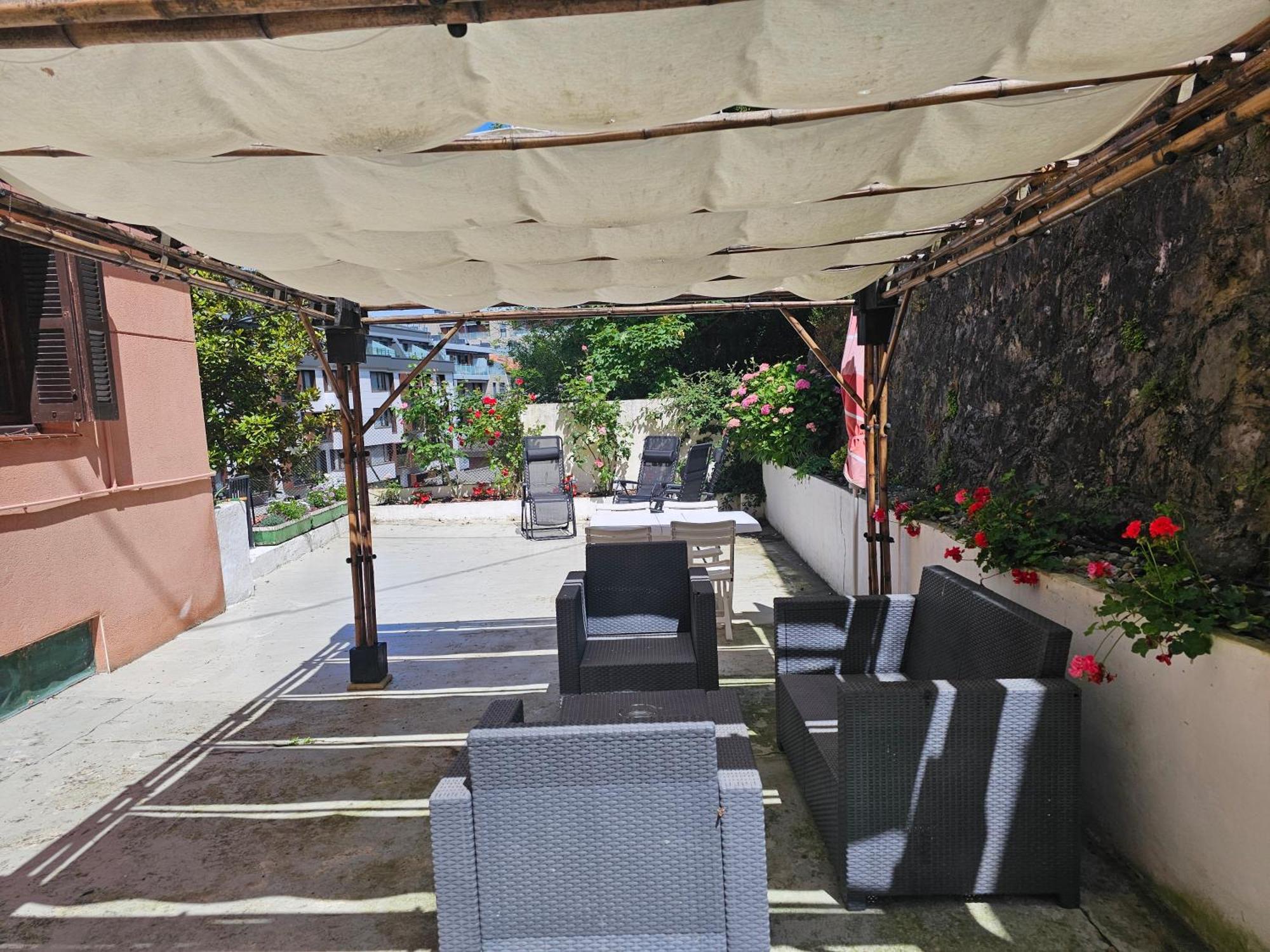 Easo Terrace Free Private Parking And Air Conditioning *