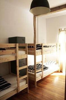 Hostel Surfing Etxea - Surf San Sebastian