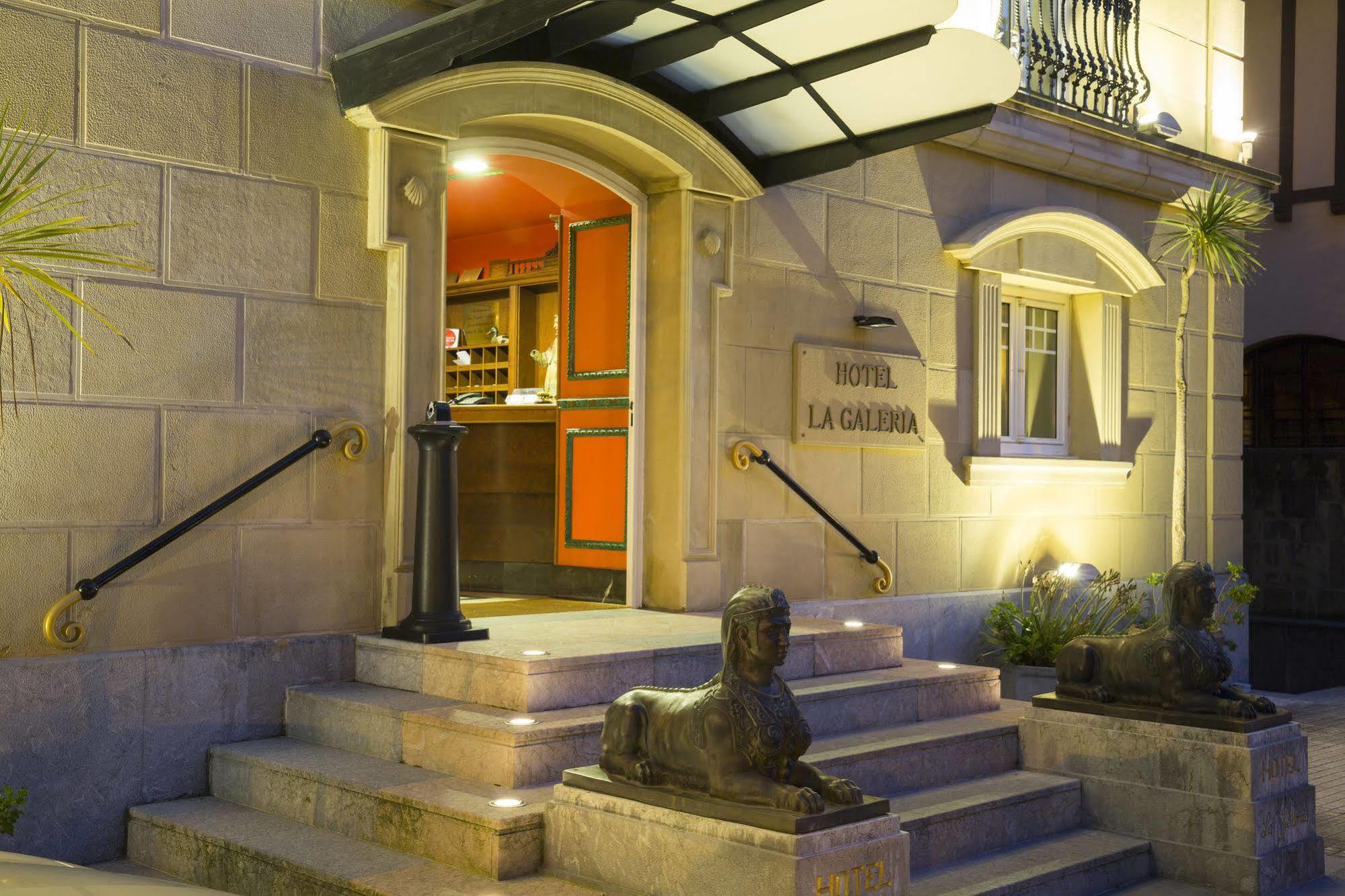 La Galeria Hotel