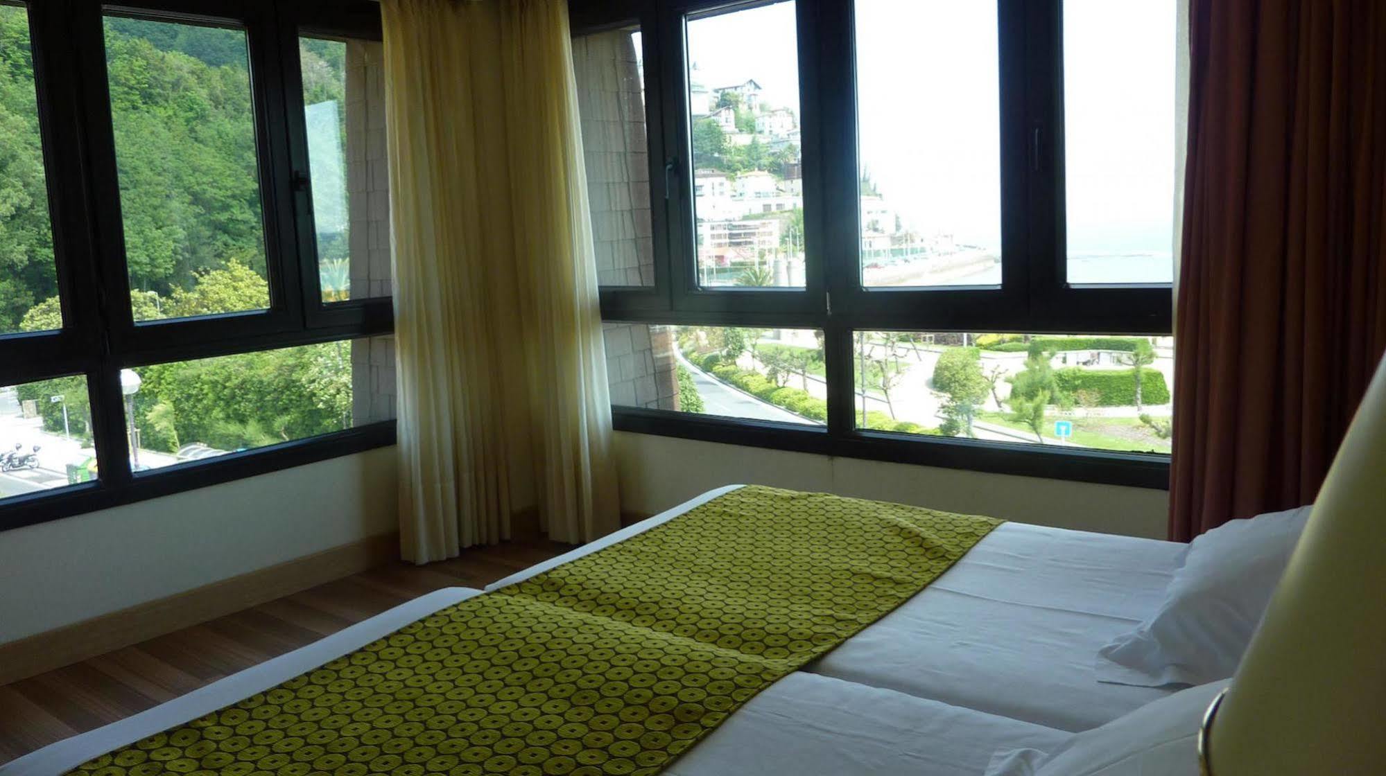 Ezeiza Hotel San Sebastian