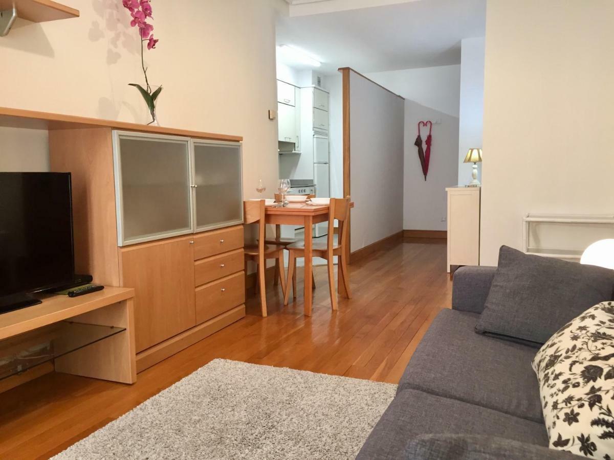 Plaza Apartment *