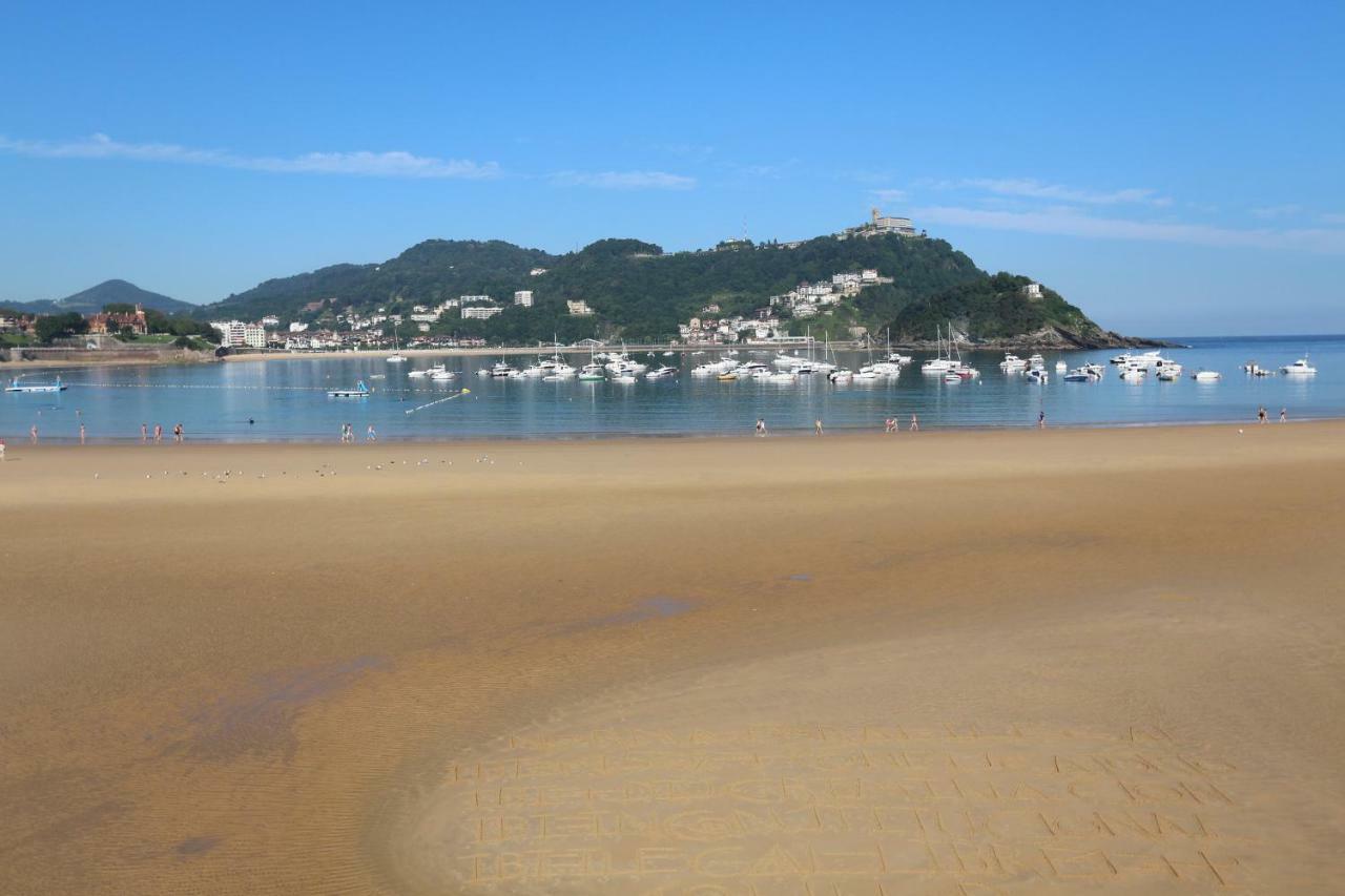 Modern & Spacious Near La Concha Bay Apartment San Sebastian
