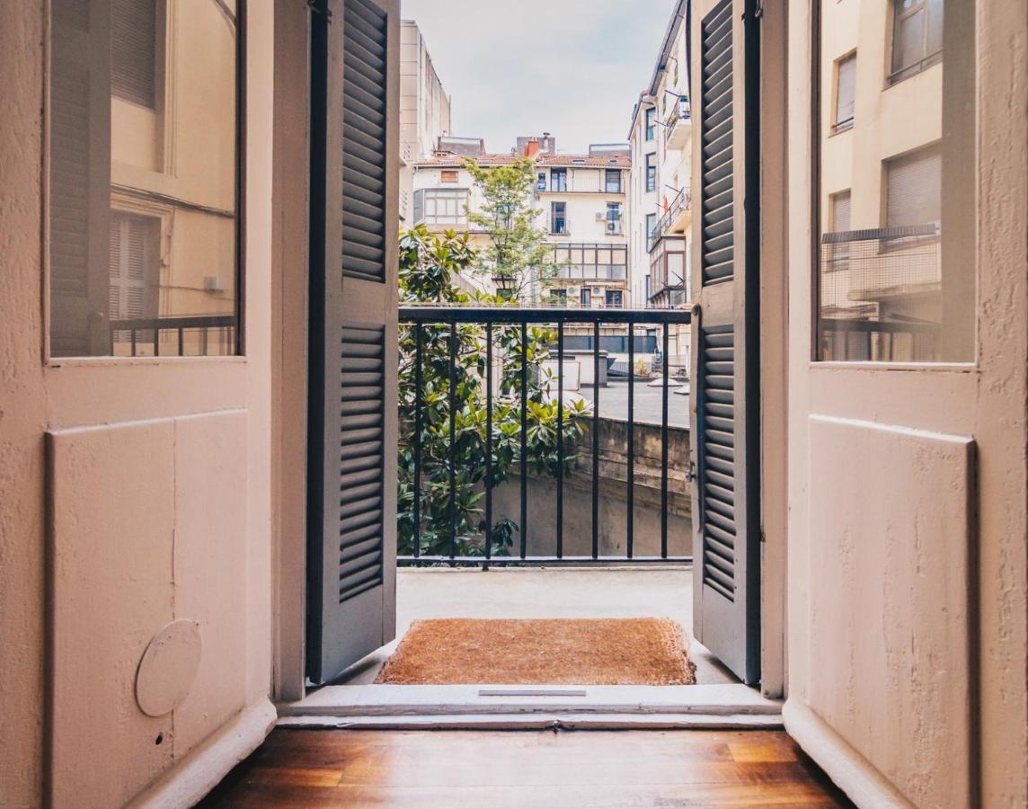 Apartment Victoria By People San Sebastian