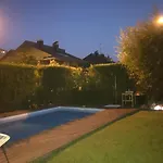 Bonita Villa Pareada Con Piscina Privada