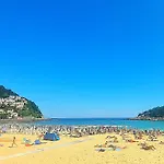 Habitacion Privada A Pasos De La Playa Ondarreta