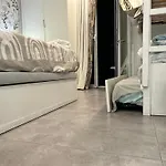 Sama En Nice Room